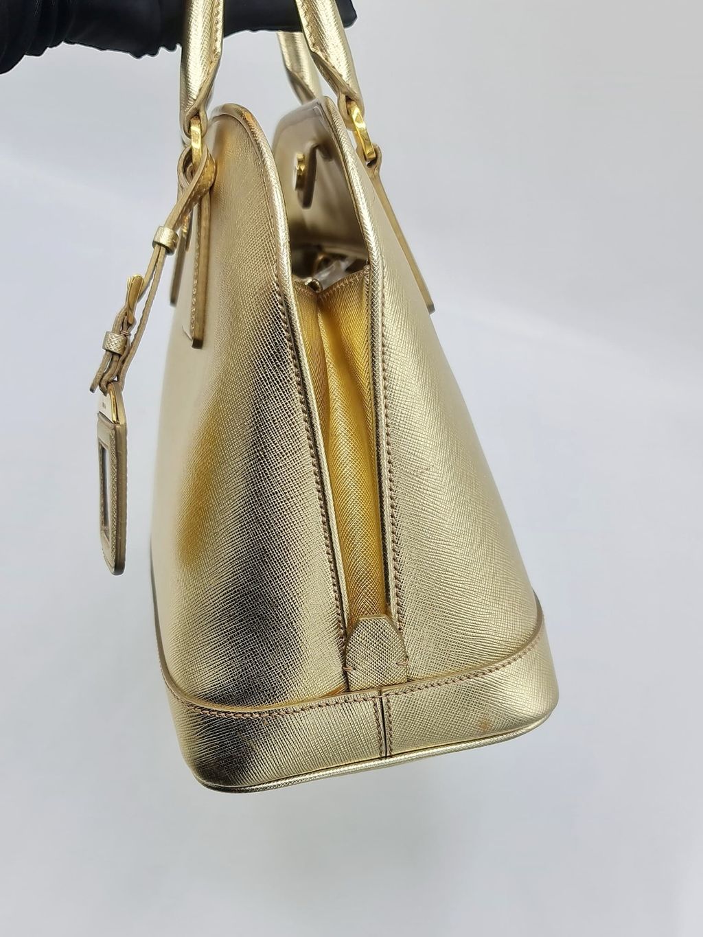 20fd27fe-b7f7-465b-be3a-632c49e781ff