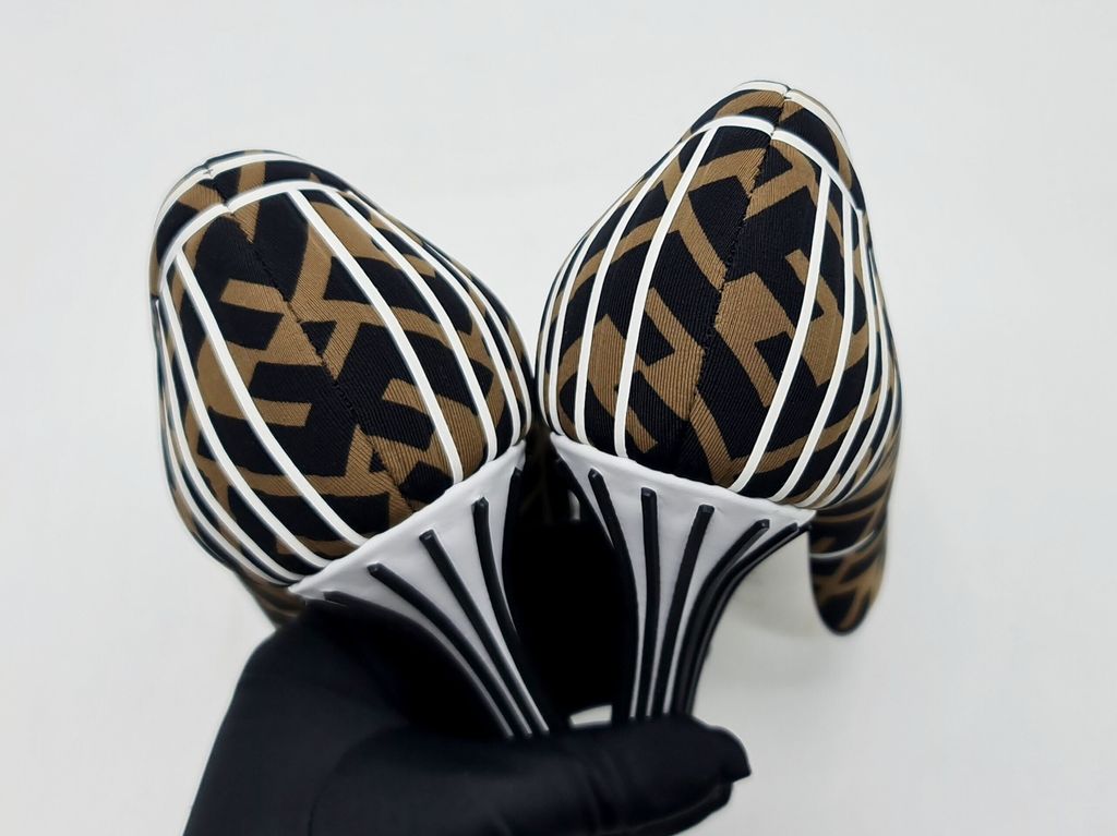 2008d88b-7c1d-42b5-975d-f6be04d18973