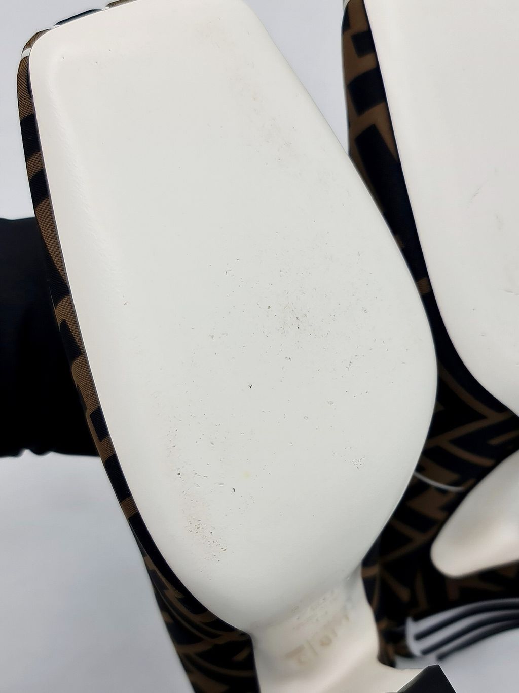 4989ea37-db75-4f7e-8eee-dedbe5813044