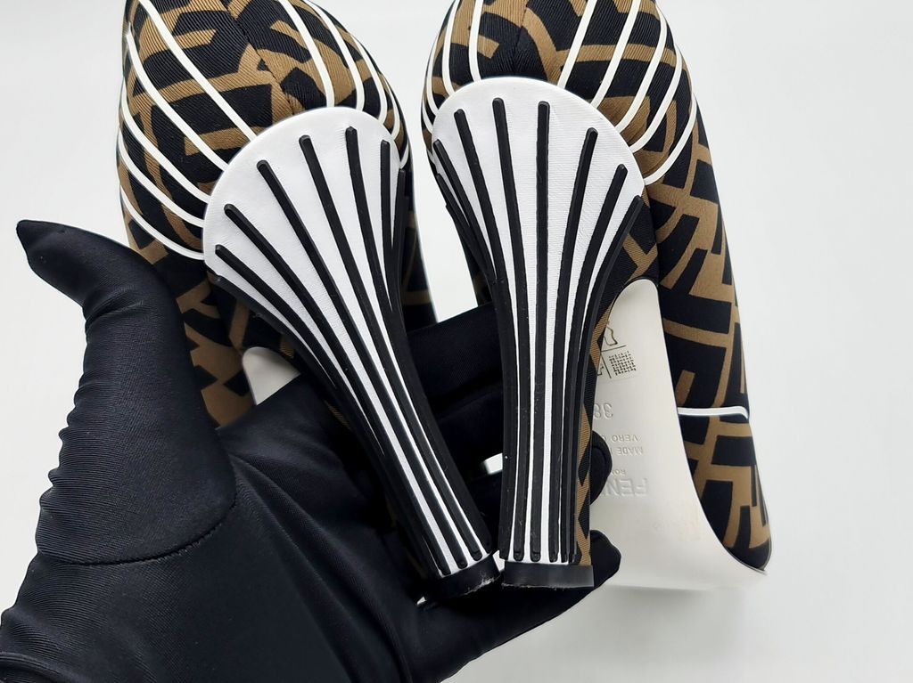 713f5582-9374-4b75-aec9-bb833a569cff