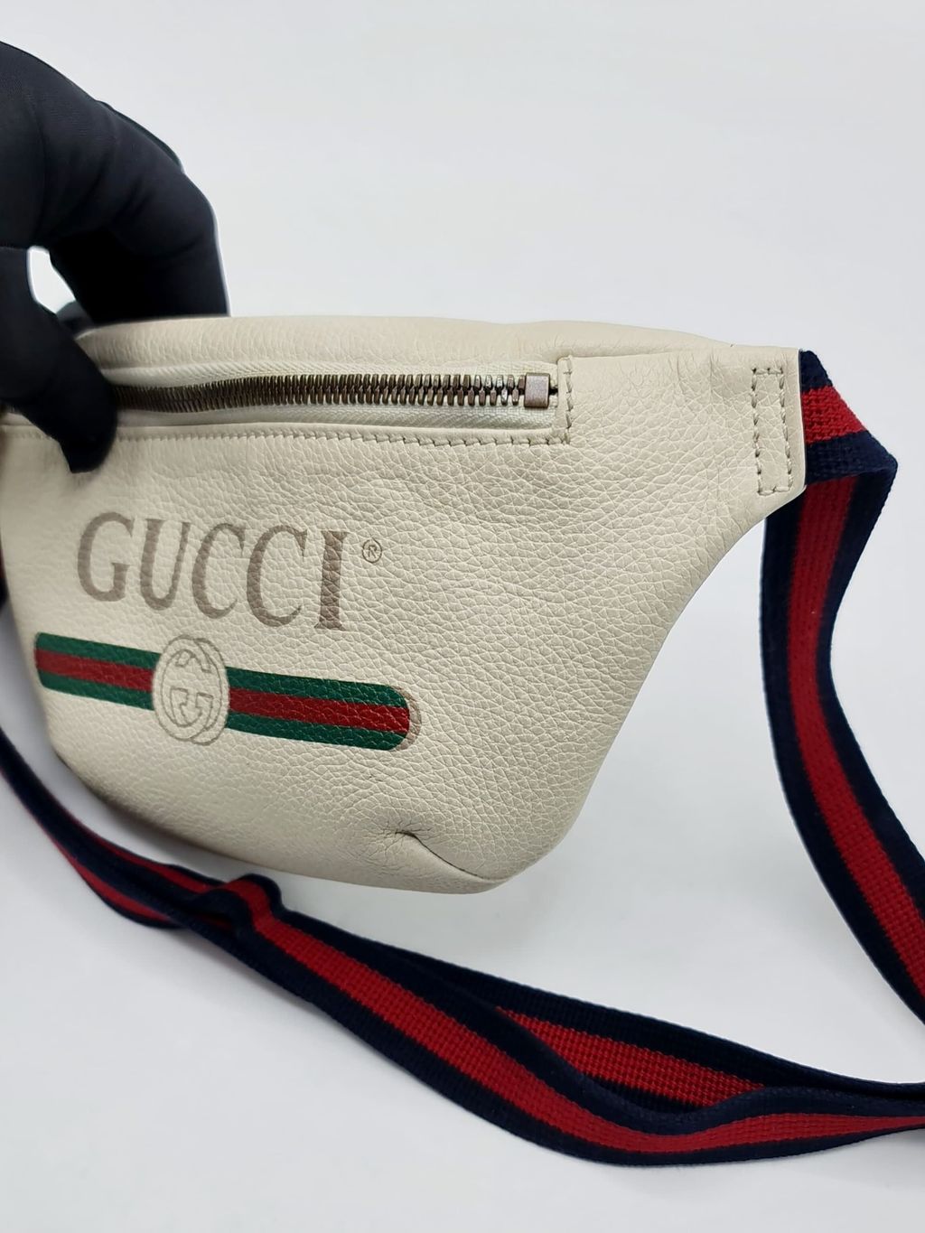 c7f063b4-31bb-46dd-ab39-4f08878ba182