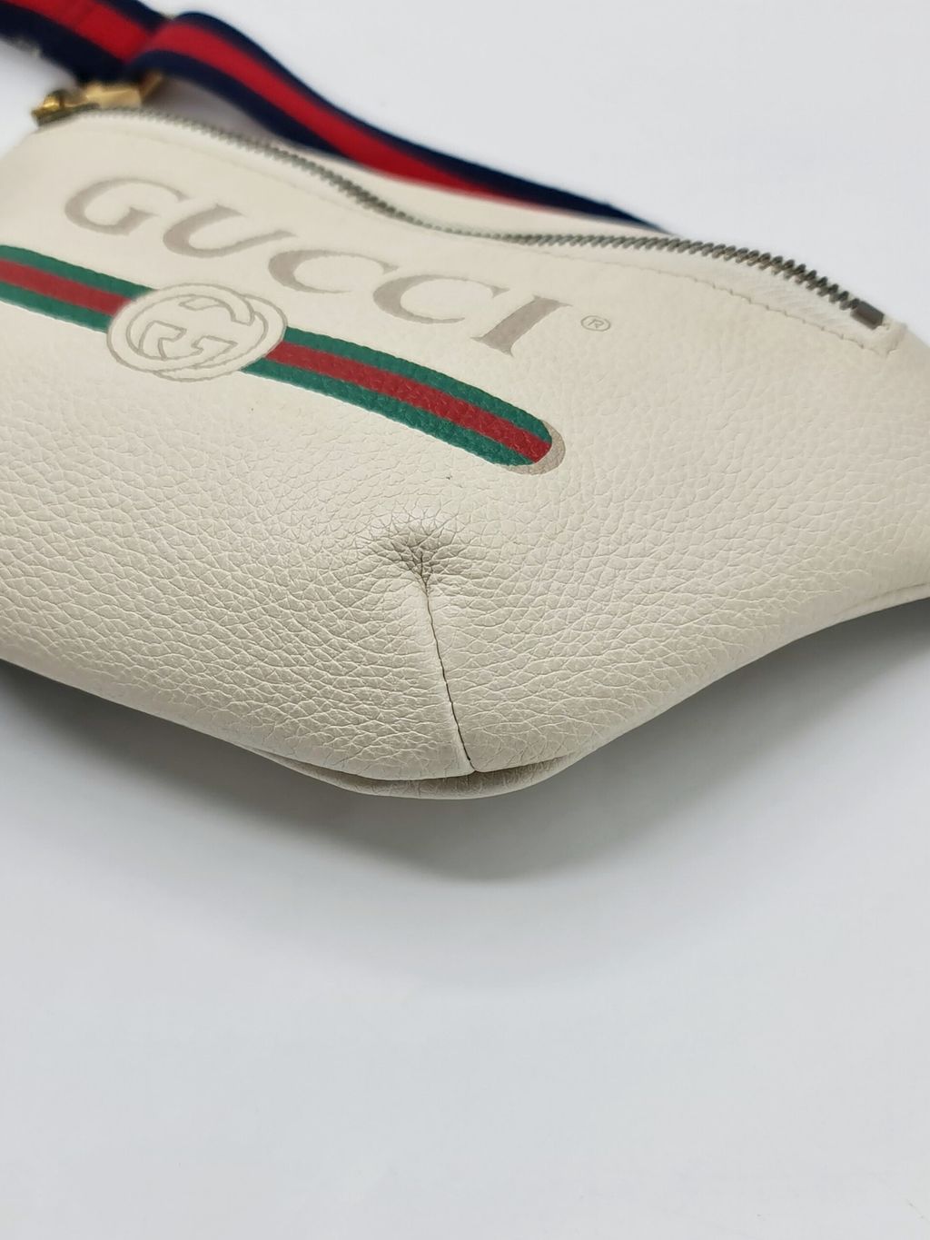 160918ef-4fcd-4d48-8d17-a9f9f448f3bd