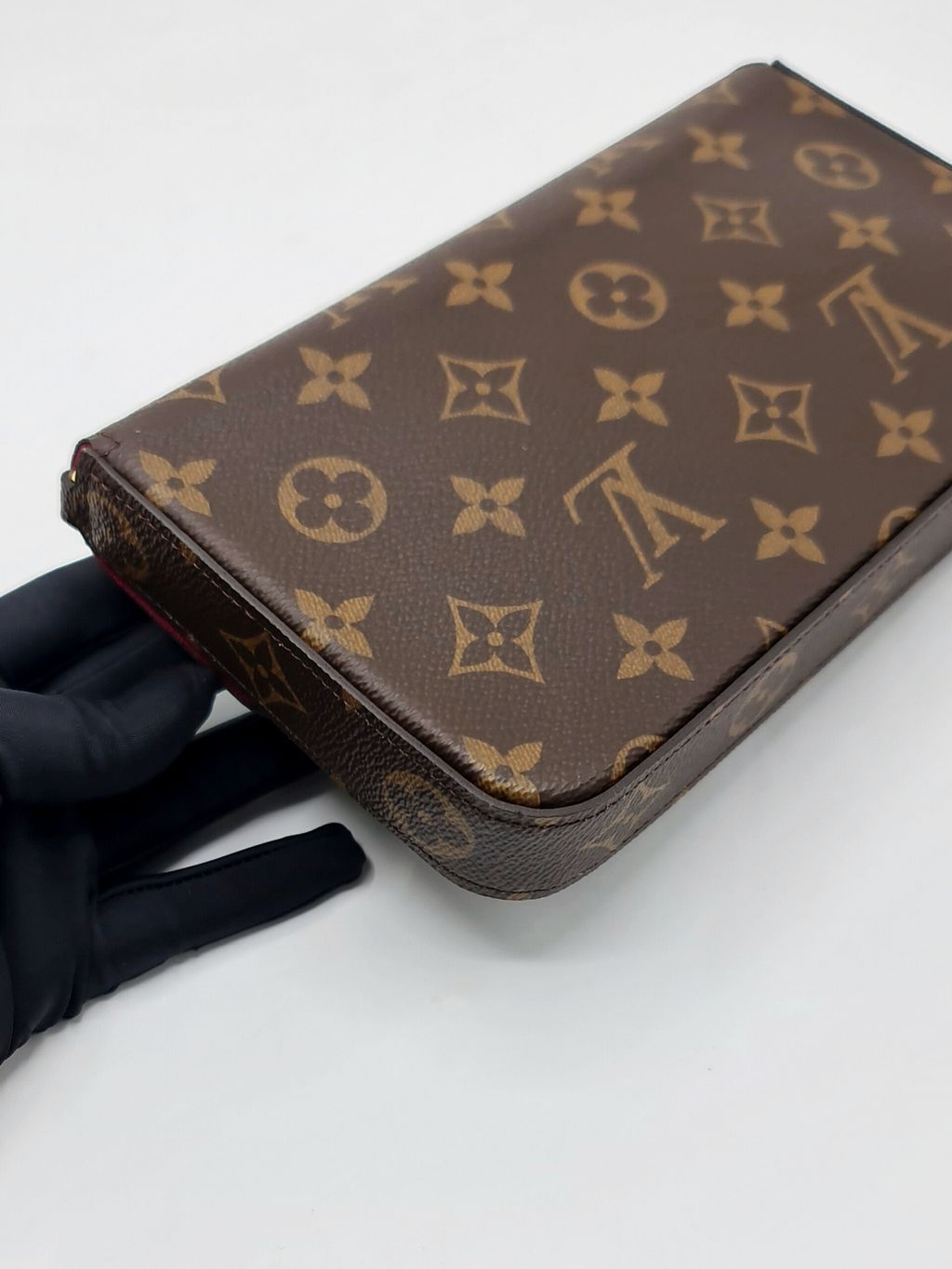 e6f36432-153c-4b9d-a6c7-247cf9495795