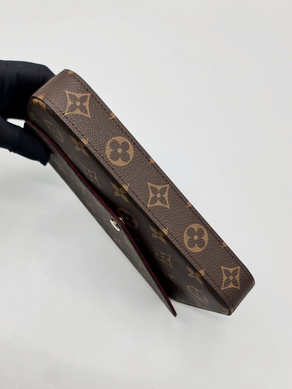 286048d8-367b-4648-a41e-1b4f9d758b81