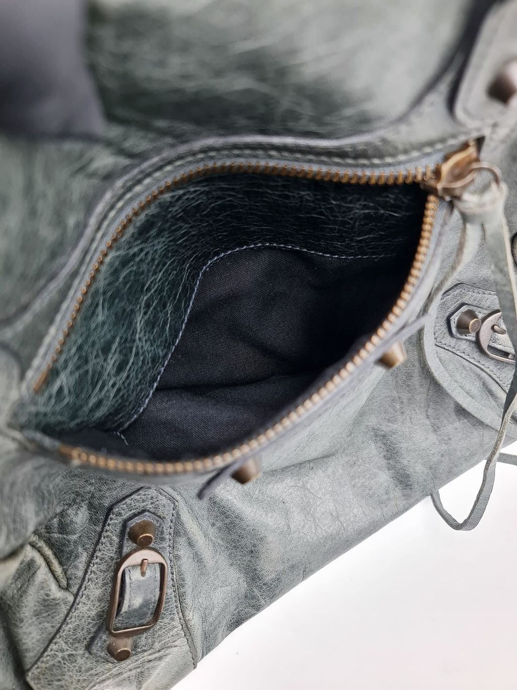 ae431b55-ad3a-4598-b6d4-e2d0f11f4bd9