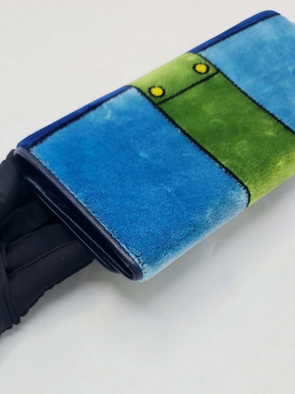 2d76d57e-bd3b-4d55-9bba-7e6038f35ca0