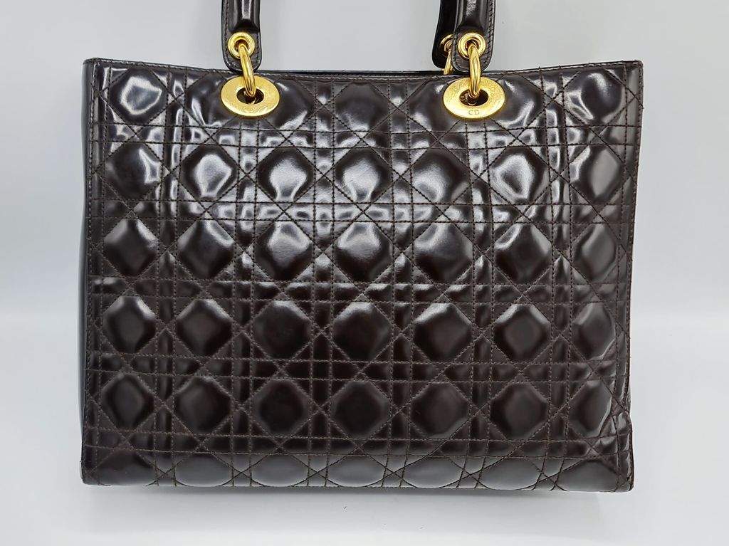 2ae53835-48a3-405e-8c29-92723ae2d7cf