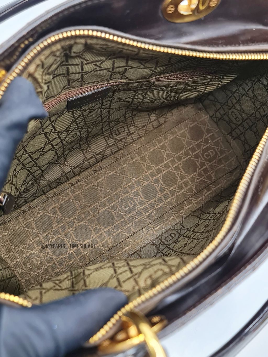 64b2aeab-42b2-4df5-bf51-4d78b2136f61