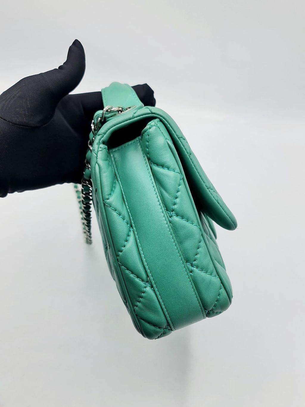 8d3c57f4-70a4-4d15-bf51-4c481706389e