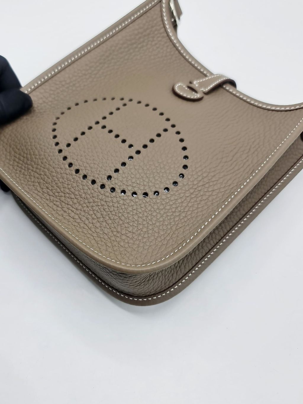 5d37eced-52dd-46a3-8214-e066eccb685f