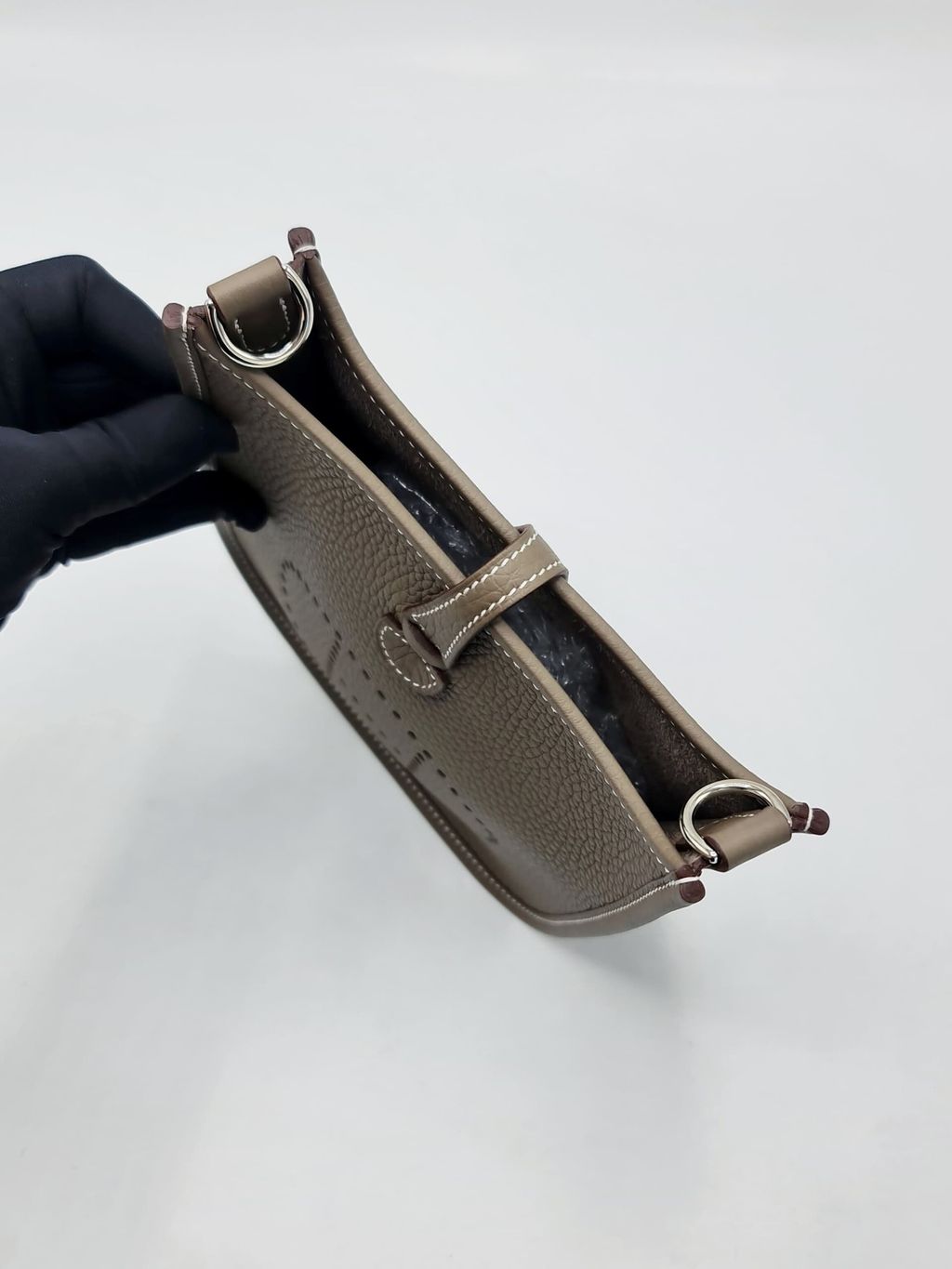 16bca26f-fde7-440c-8372-211f06261d08