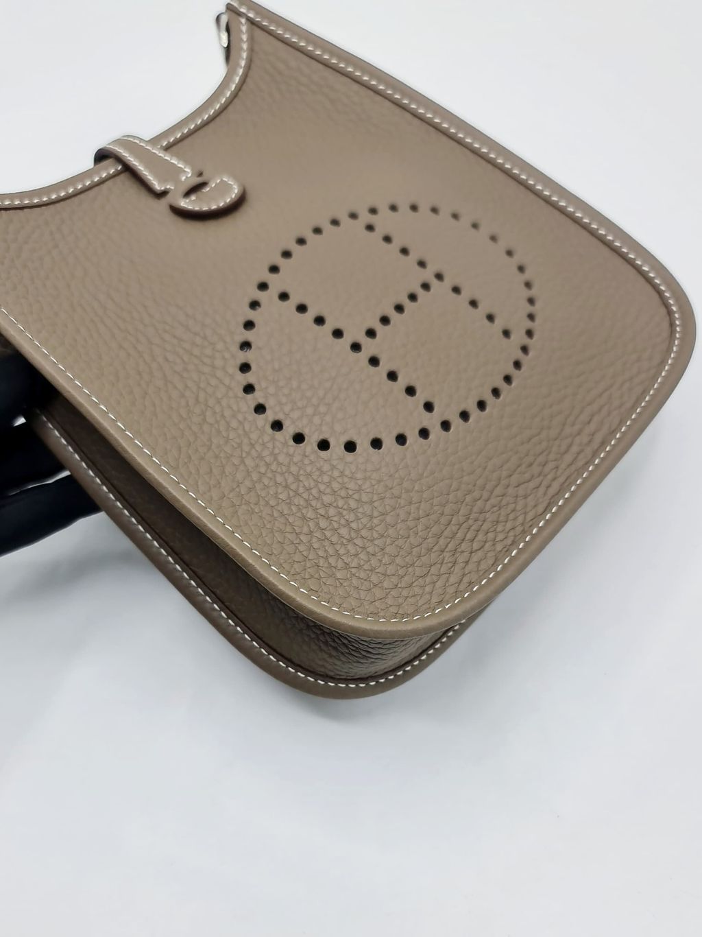 be3d047b-c65f-4c90-8ef3-0057d1ddd06f