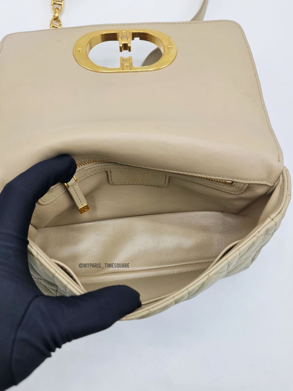 7fae9535-f6b8-49e3-81b2-f21fb0e2f188