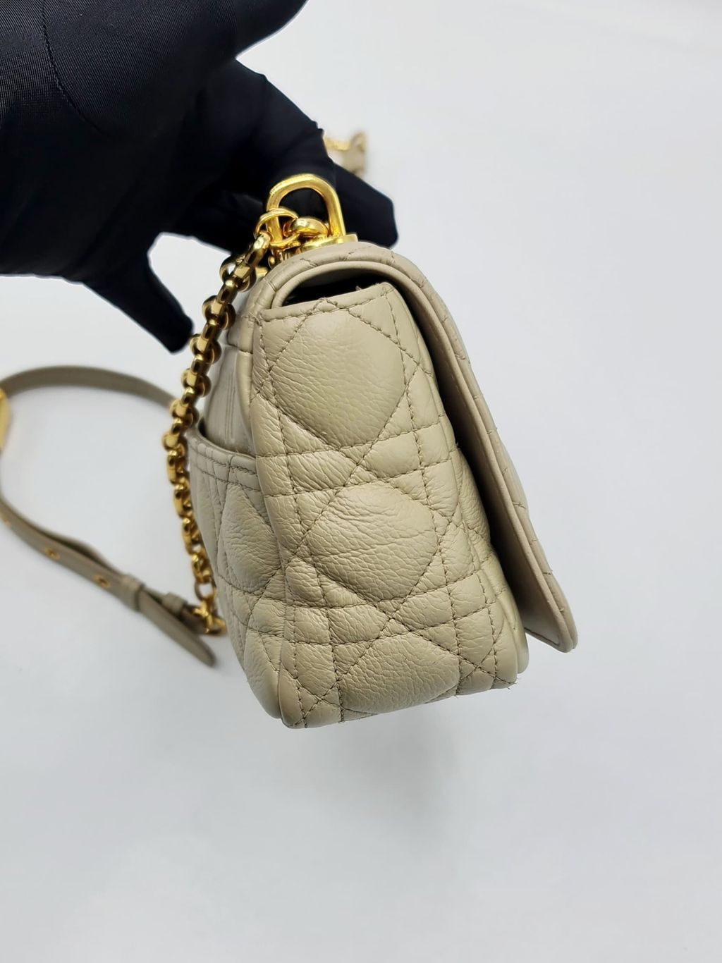 f8b0dfef-5b39-4449-833b-9aeb175c7aa6