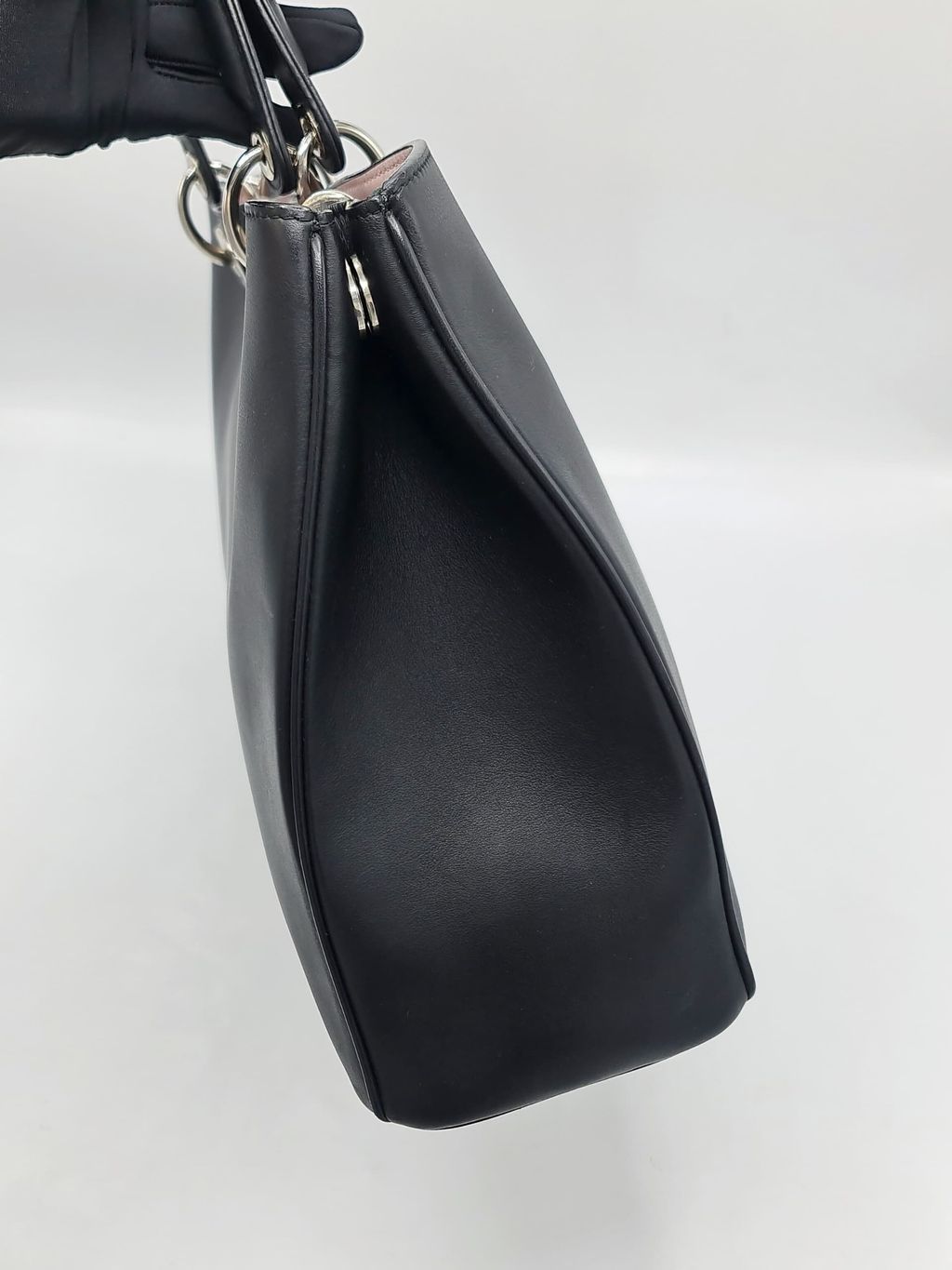 cfe299dc-5c3a-4e6c-bc86-9f79fd6091e0