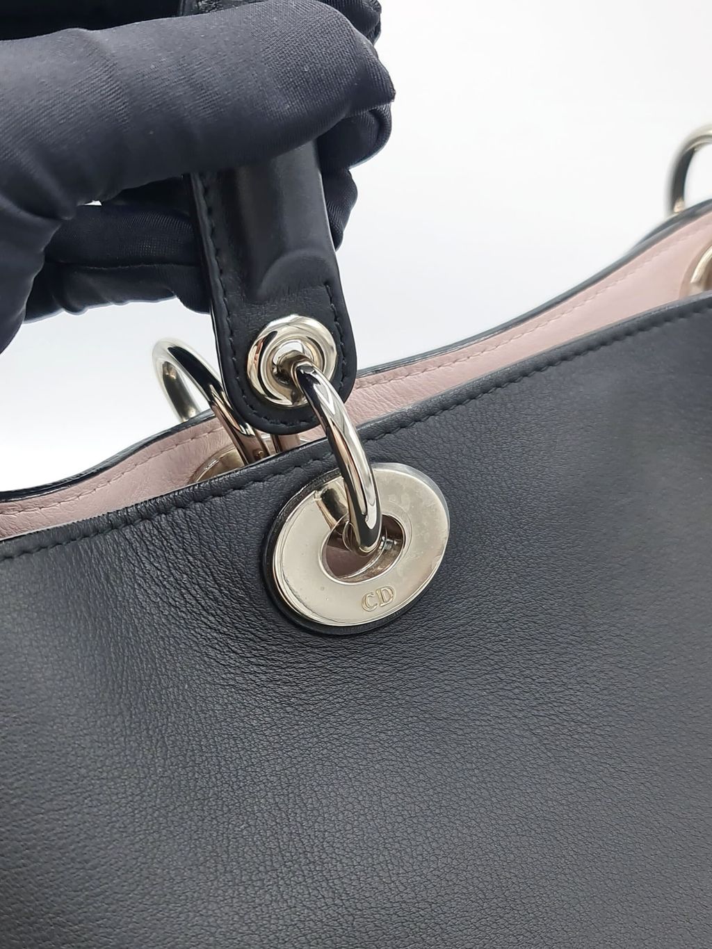 876d5d6d-560c-427c-8ef3-489895d24643