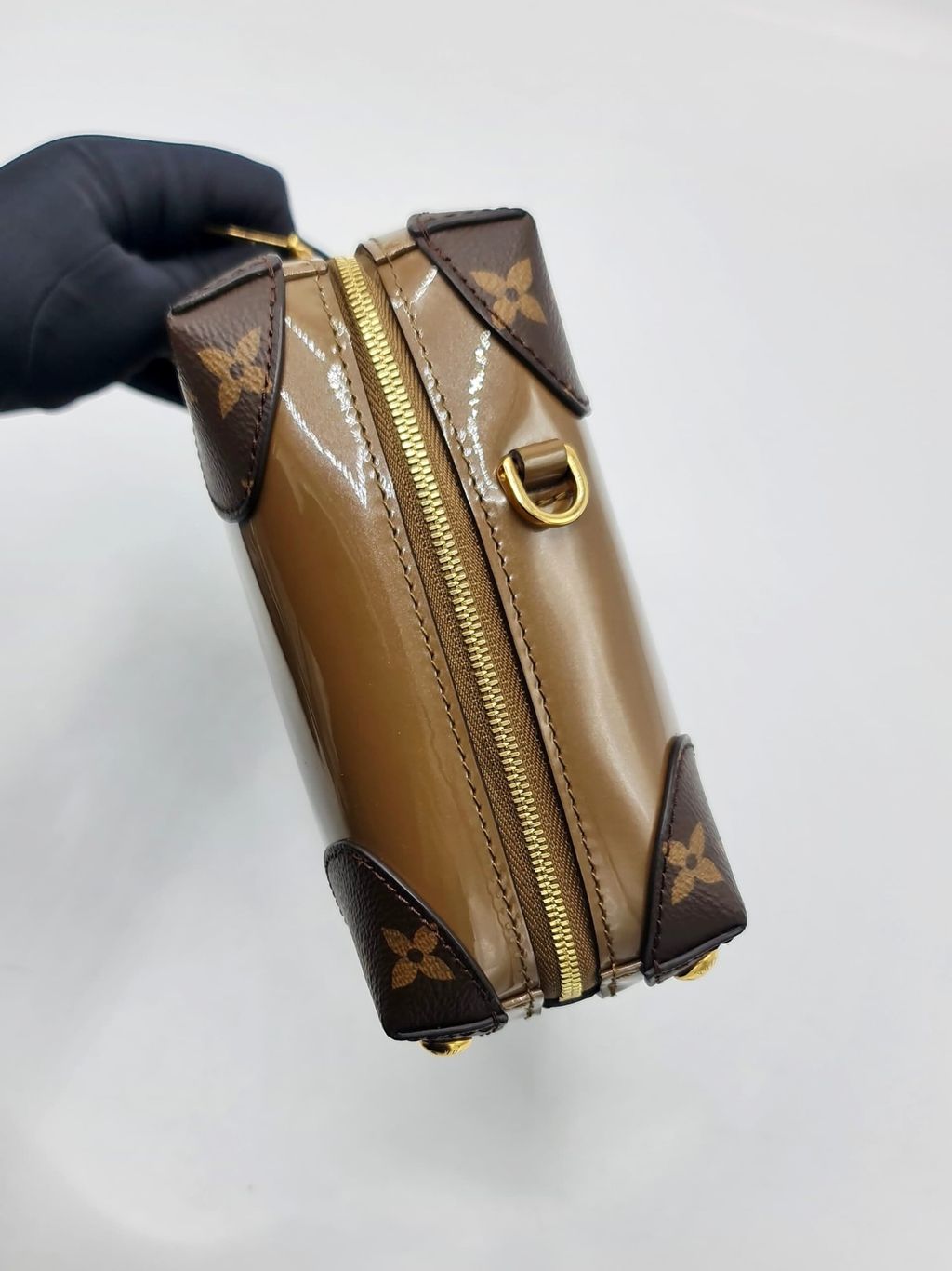 c5fda6d7-a1b3-42c4-a772-a21e1cb1745f