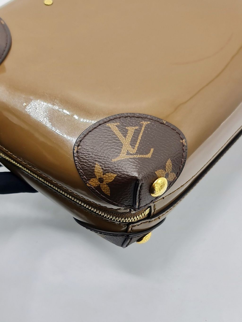 662ace62-6fb4-4d5c-b174-fb662d21143d