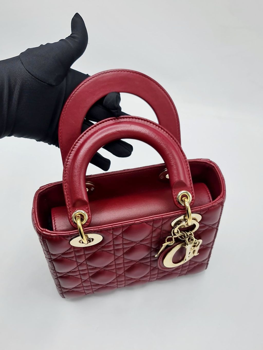 a3321af0-969b-4e69-ab99-1349fc5bfc45