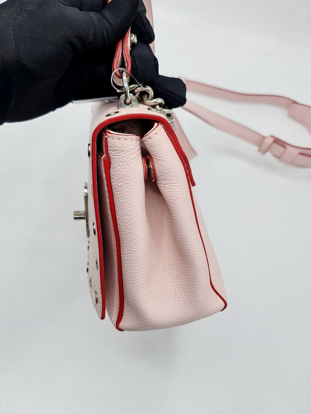 a3f86a5f-c14e-4233-9af3-a417a10b82b9