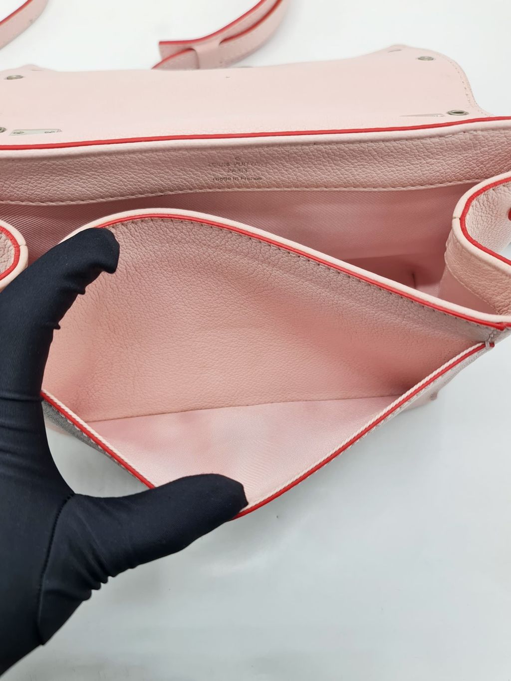 587af1d7-cee8-487f-900c-cba3b4957b08