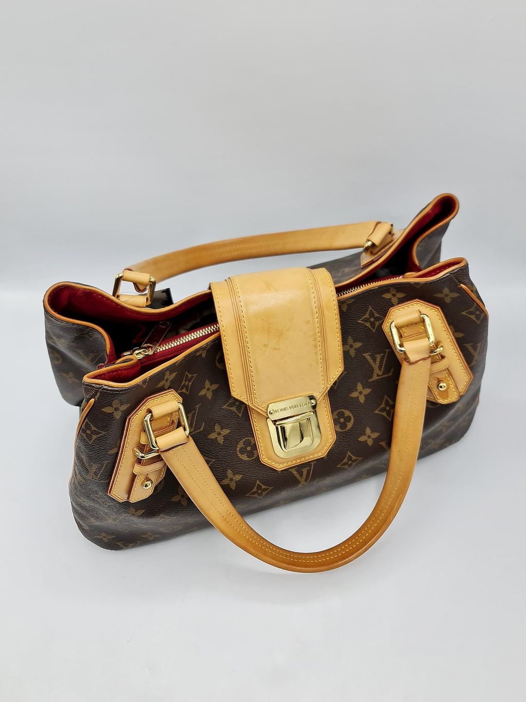 9dc6a94d-5229-48d4-b040-2f8efa4a2d18