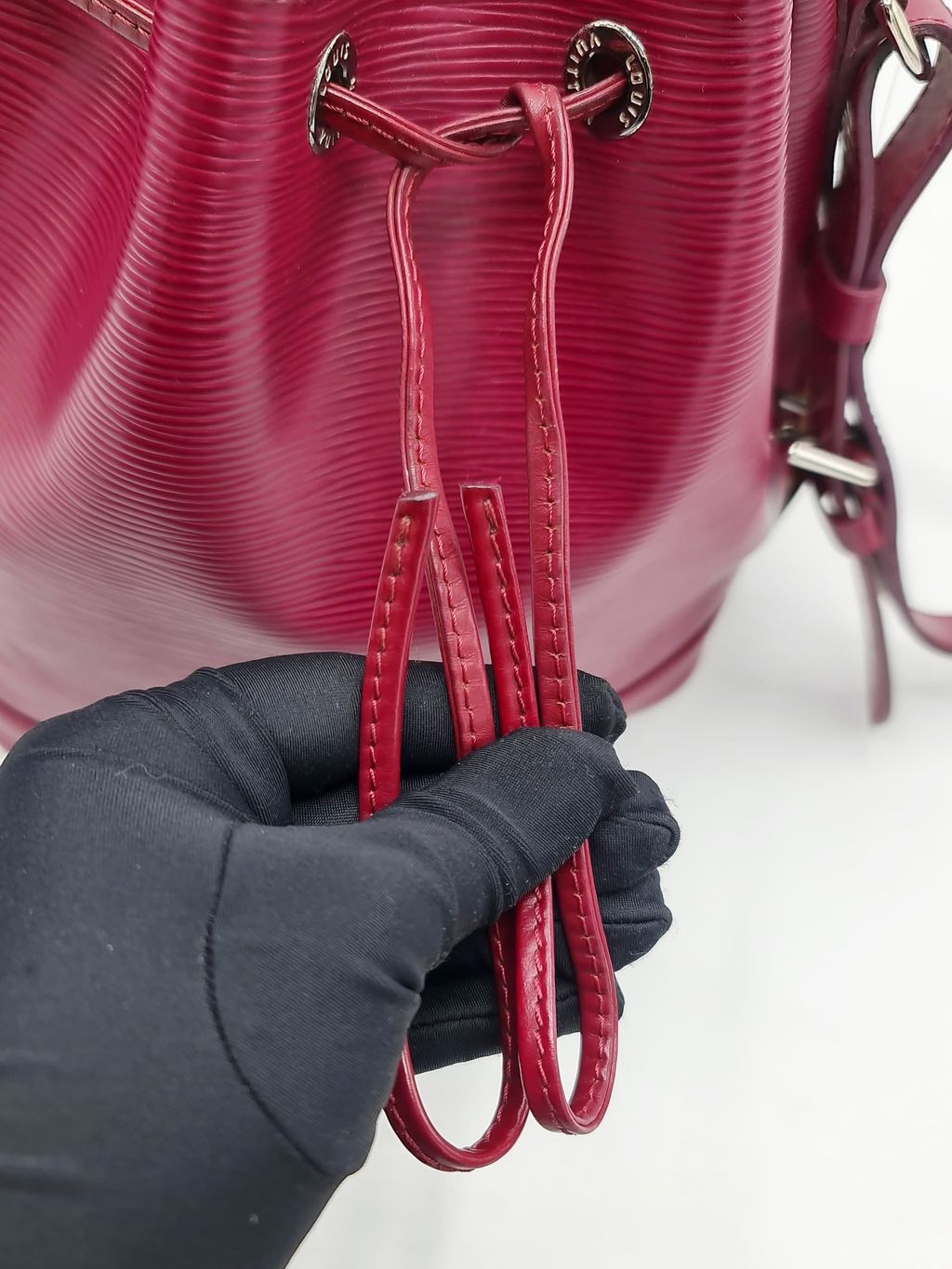 f3a38efb-a9d0-46d7-ac3e-30cd7fc343d1