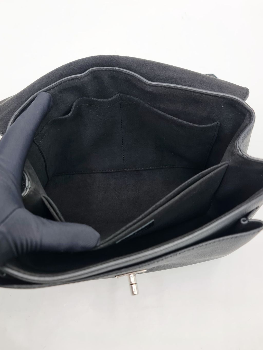 f836e8c7-a35d-47a8-a396-d2adb3c745d9