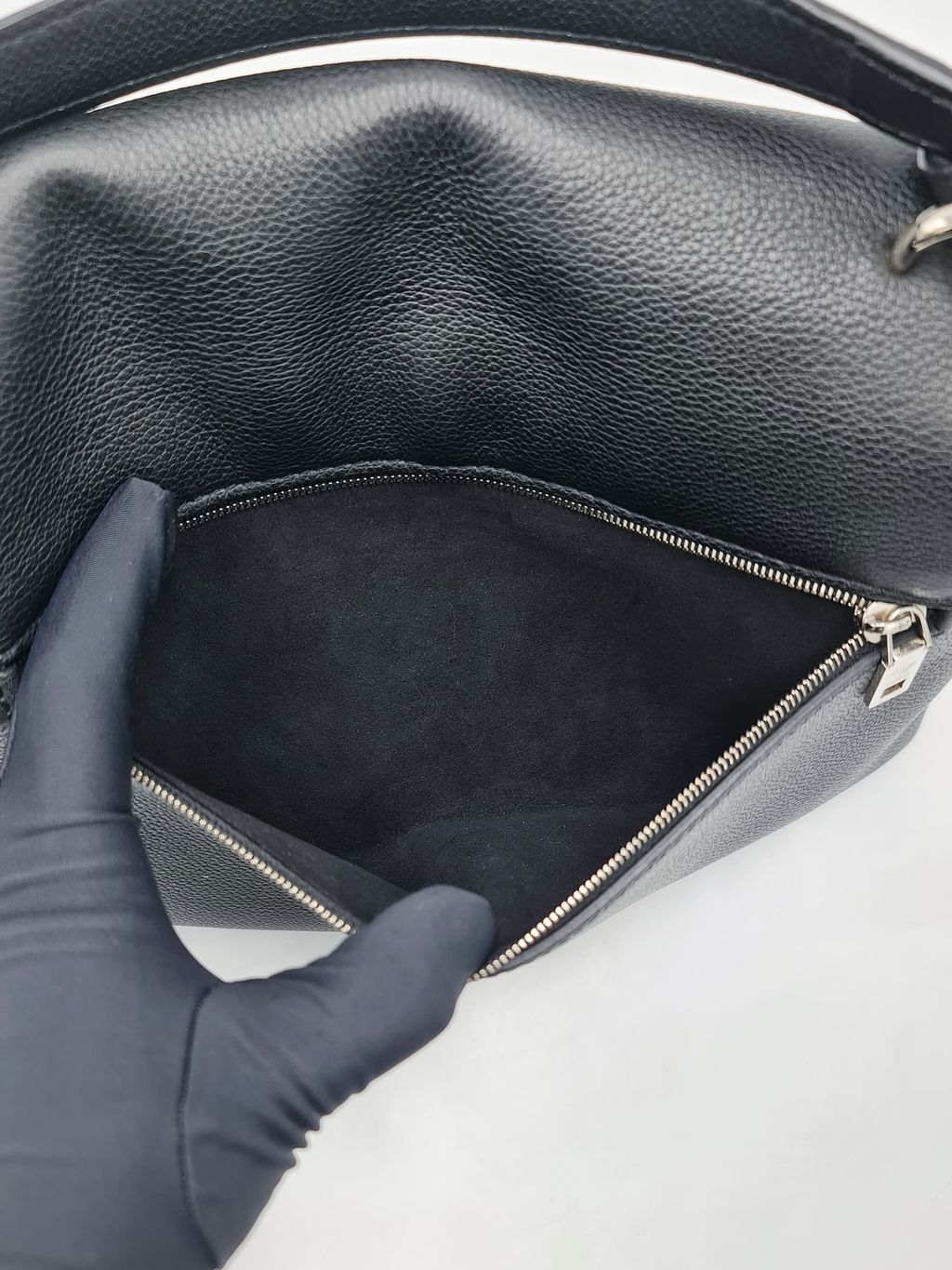 0fdb3a17-64e9-4993-8065-2d387960d80d