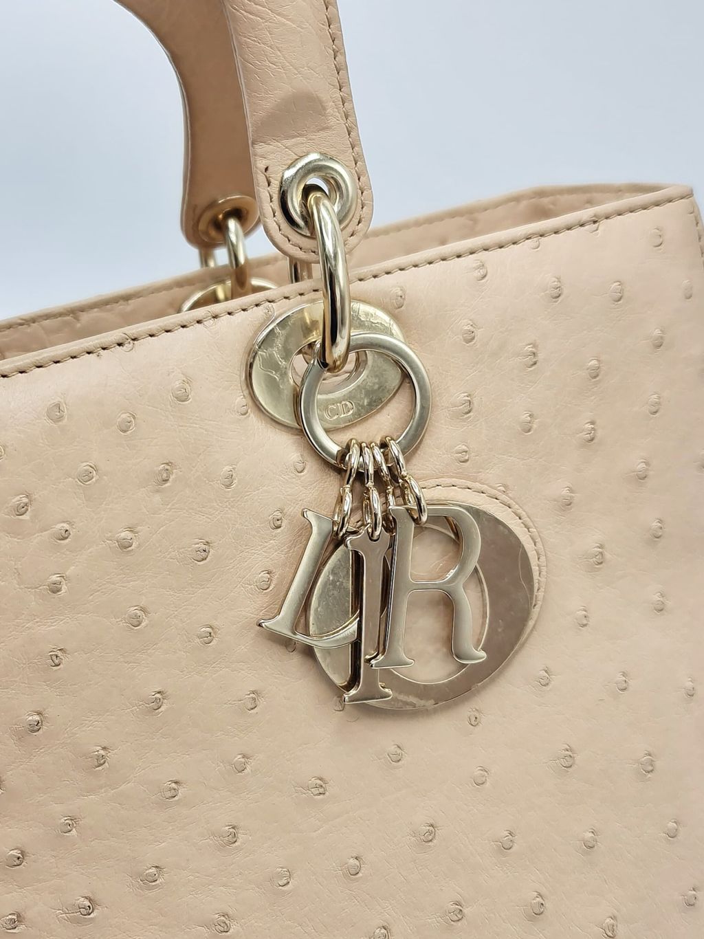 7c6425a5-2ca0-4715-b35f-0082dc955b94