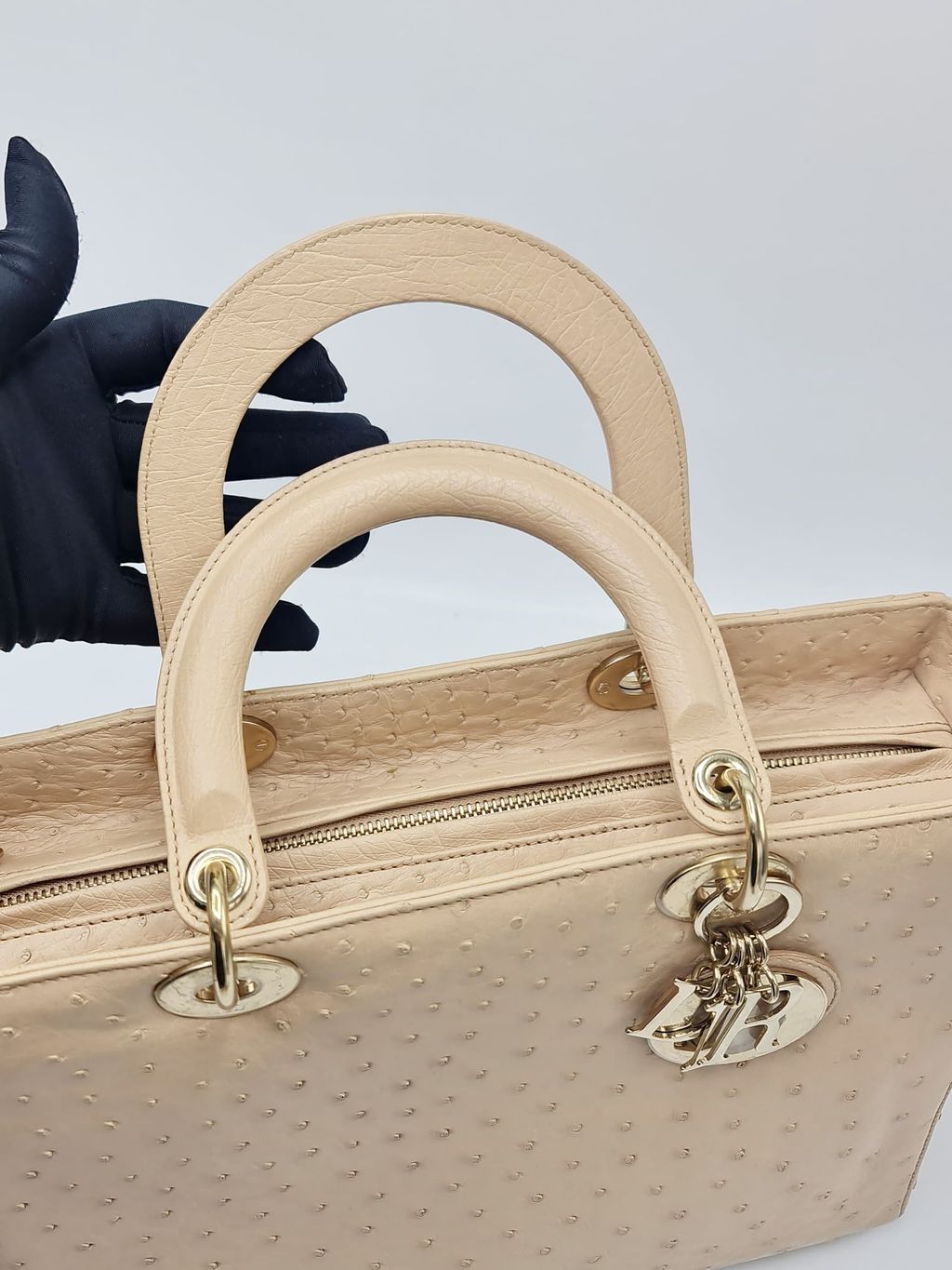 e9c0ec1c-cb82-445a-a91a-d0834337e8d7