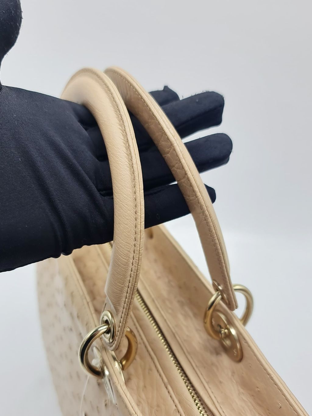 c2662676-bbfa-4f9e-83b7-0787c21b0c3c