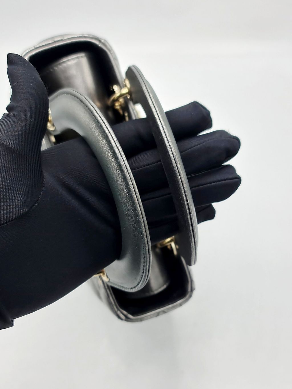 dc999c09-295a-4d7c-9480-c6eb4a78de9f