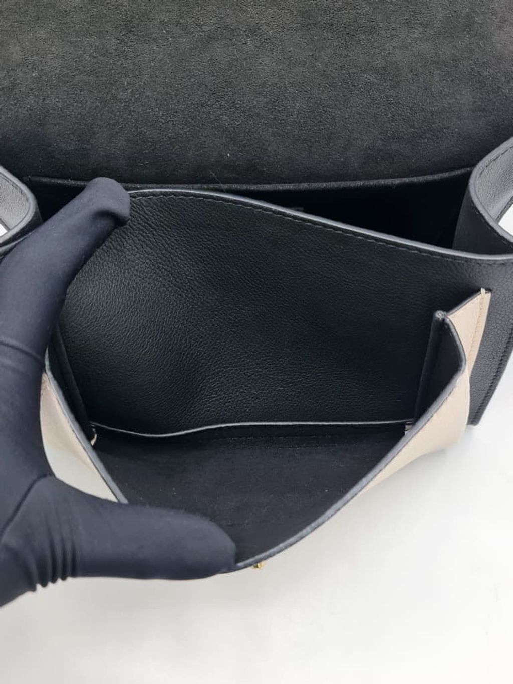 04a9e5fc-7f23-4e45-9dd1-c666547acd51