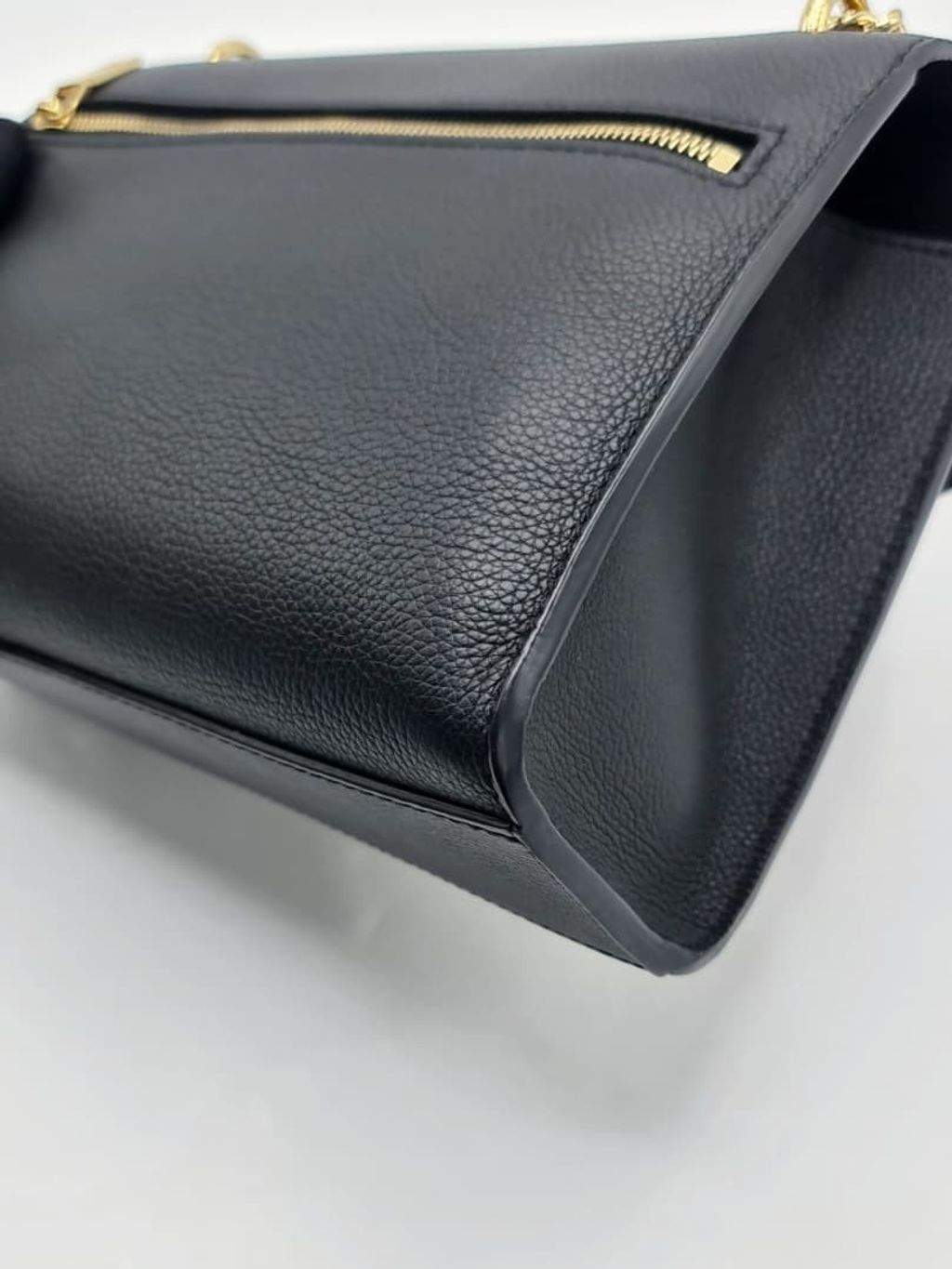 558d166c-c63e-4a22-b77a-7418b33bc61a