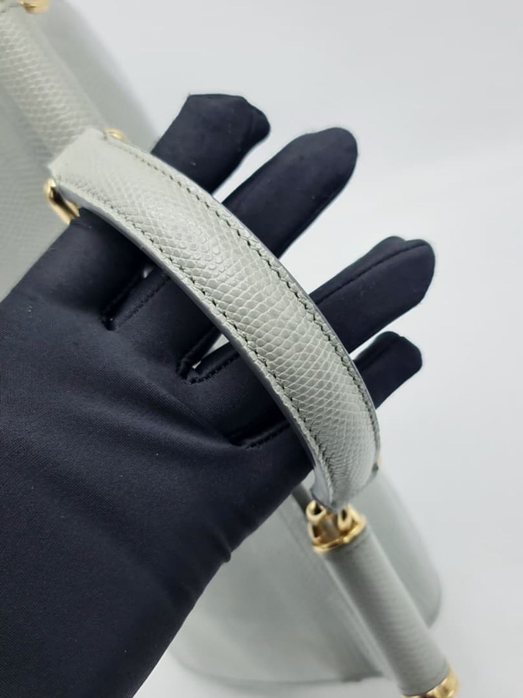 b1637eb3-5c3f-455e-93ec-2d07b9f1fbc9