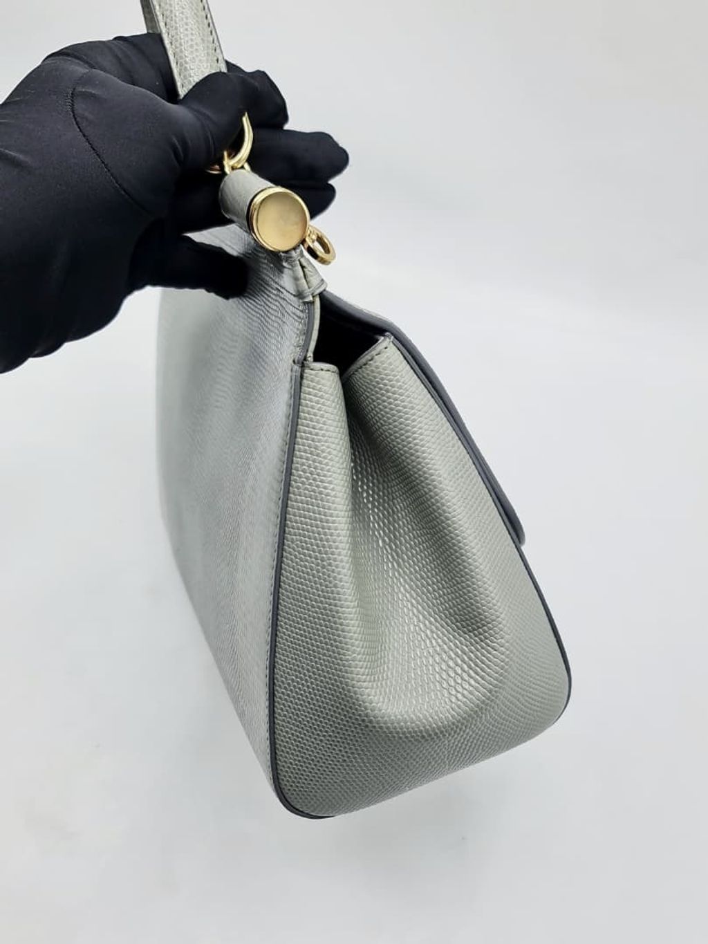 9710cb38-74b8-4822-aeb9-ed7809fe469e