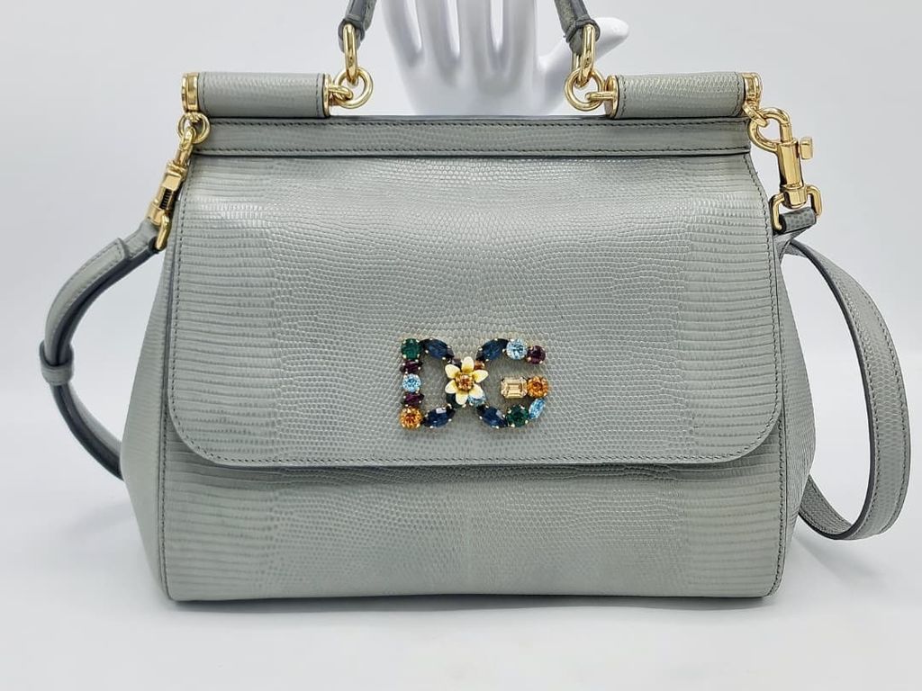 5722a2fd-d1a1-4ff5-ac20-35f4a7c1c332