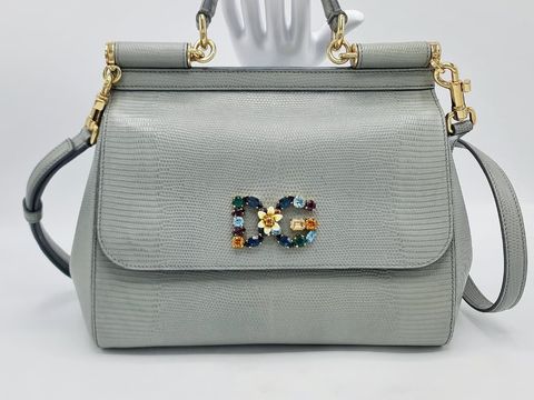 5722a2fd-d1a1-4ff5-ac20-35f4a7c1c332