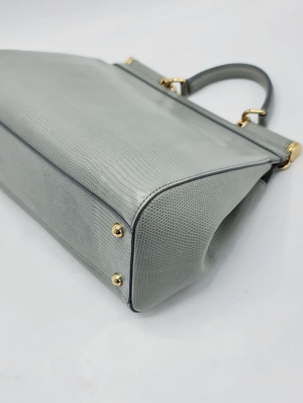 e102243f-b05b-4280-9b43-f00e78d3e566