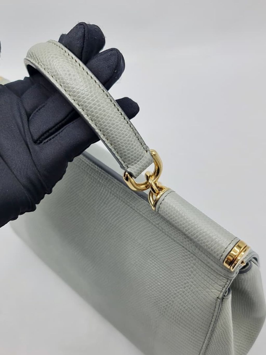 67f02598-91c5-4d94-8ab5-85da09d7fb74