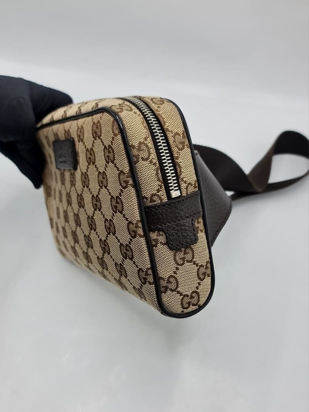 98c2a393-efb7-4c45-a766-1936d31c11f3