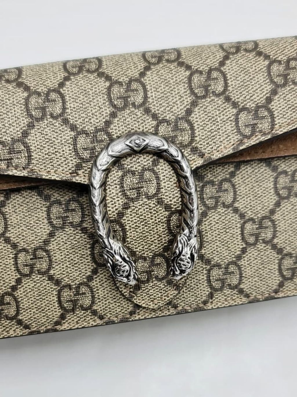 8b0128df-e7c3-42d4-b205-eed594f5a693