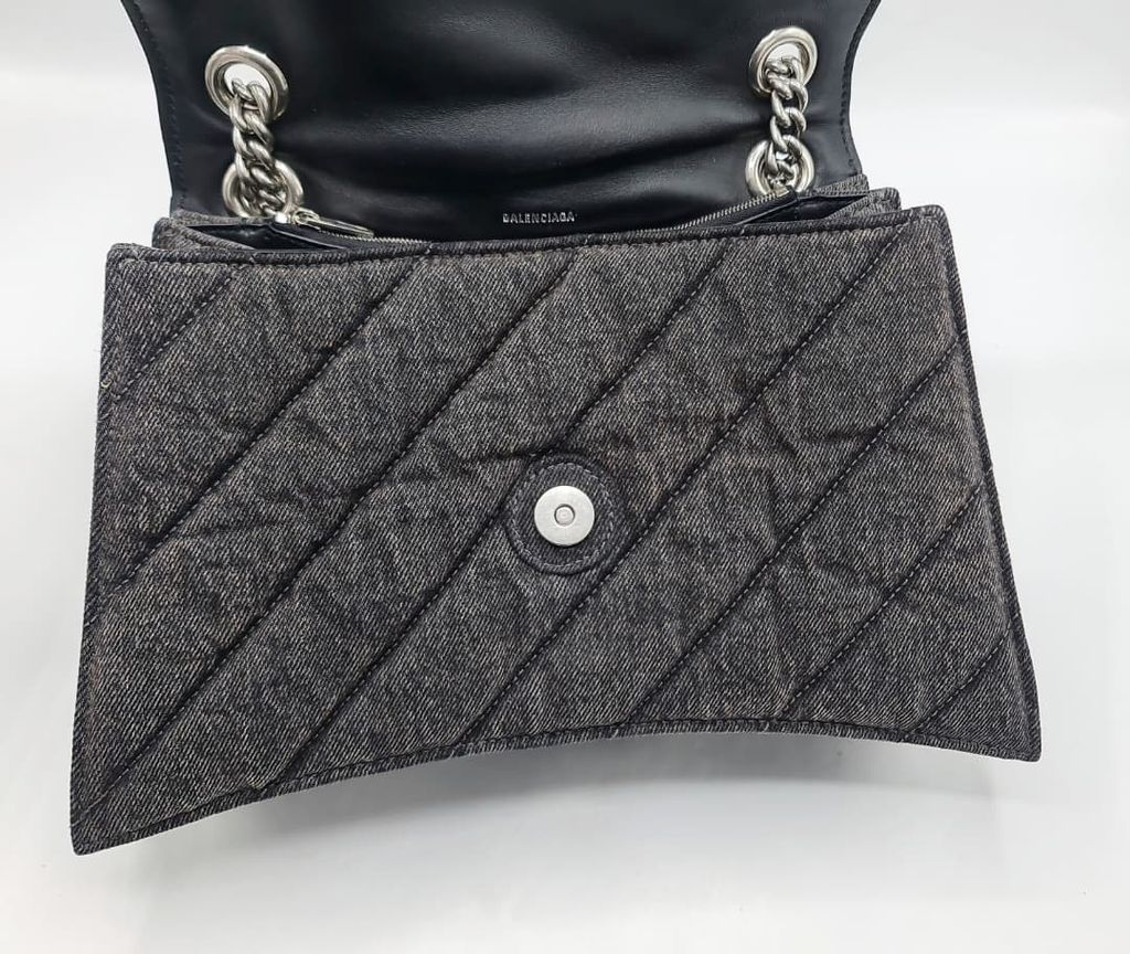 9a062de7-6dfd-44ed-bdee-cd5057776f21