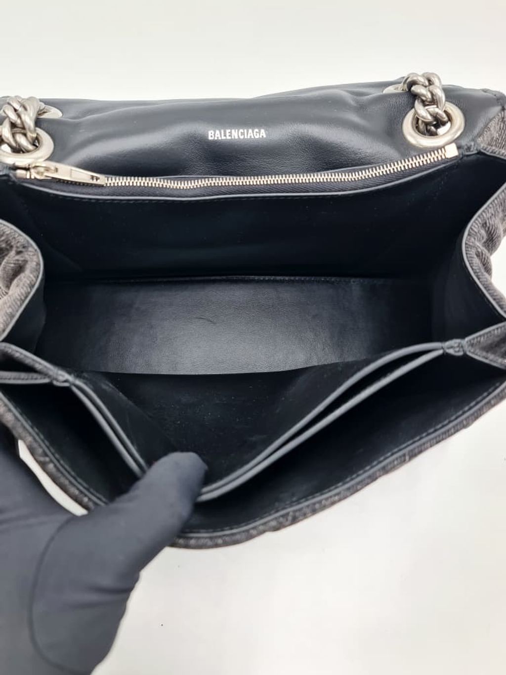 209a832b-b359-48ab-a322-cbefd8266471