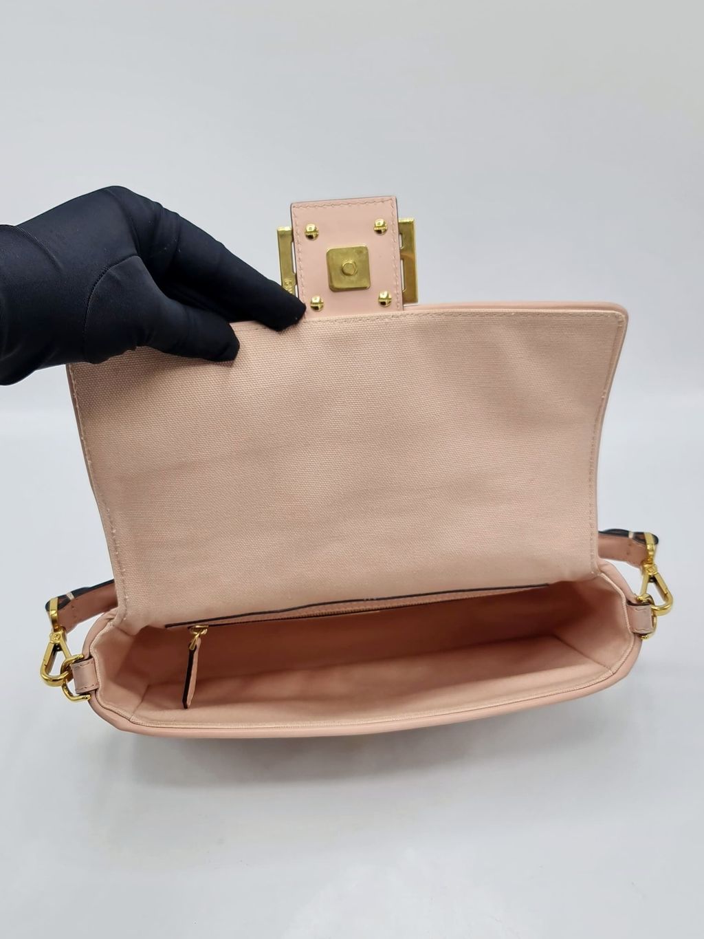 ce8487f7-5b2a-4165-a013-14edfc78dc0e