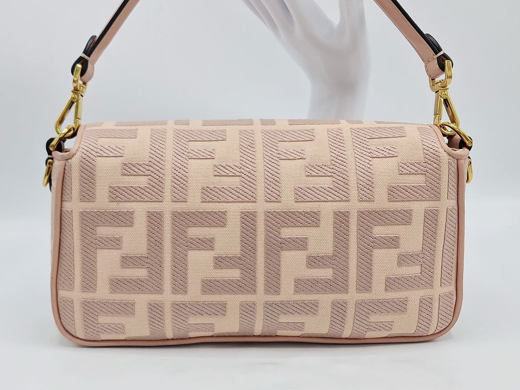 69549102-c747-4b93-bab1-99e8a2191c4e