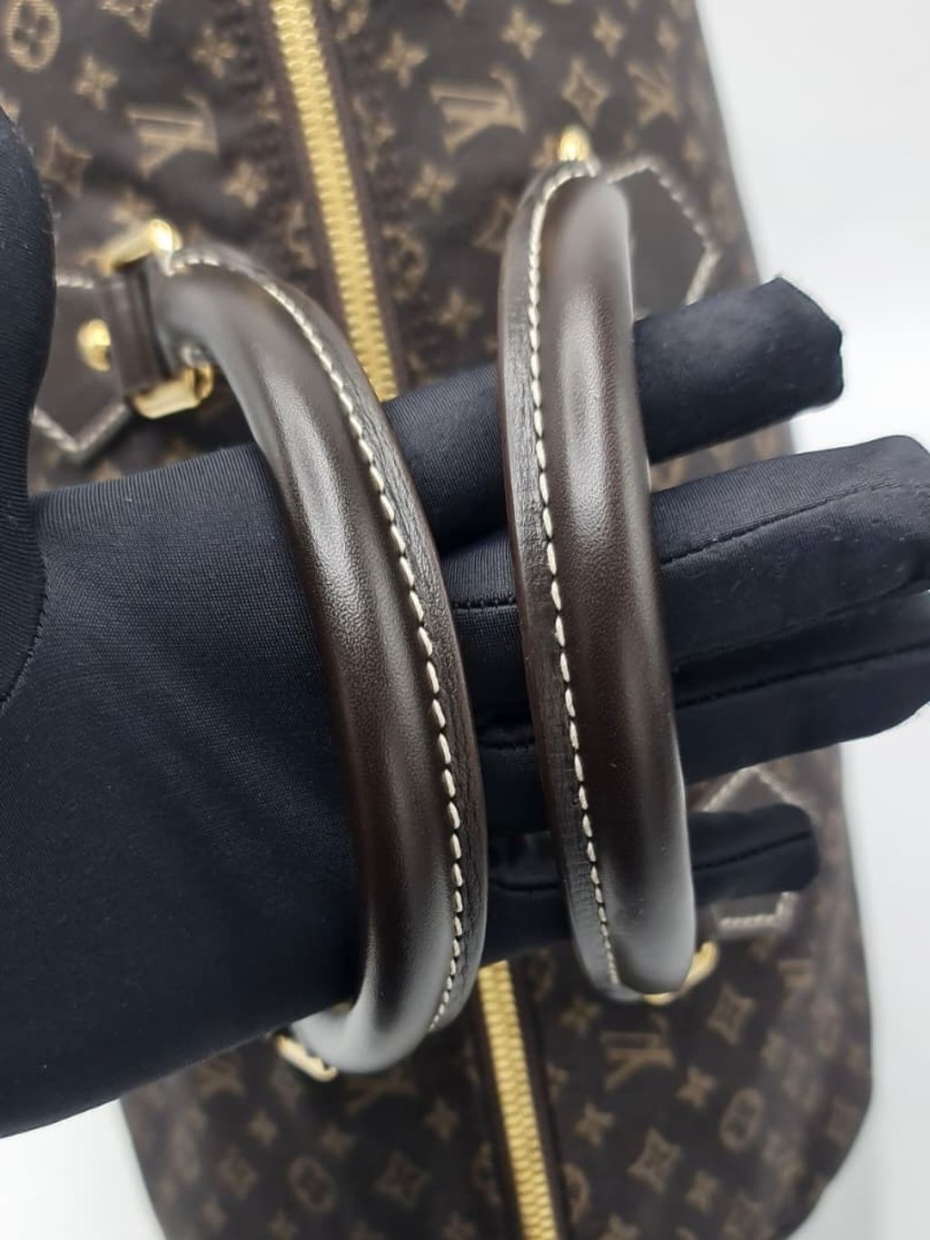 990f4a56-273d-4067-bdef-3ddf9d418ff9