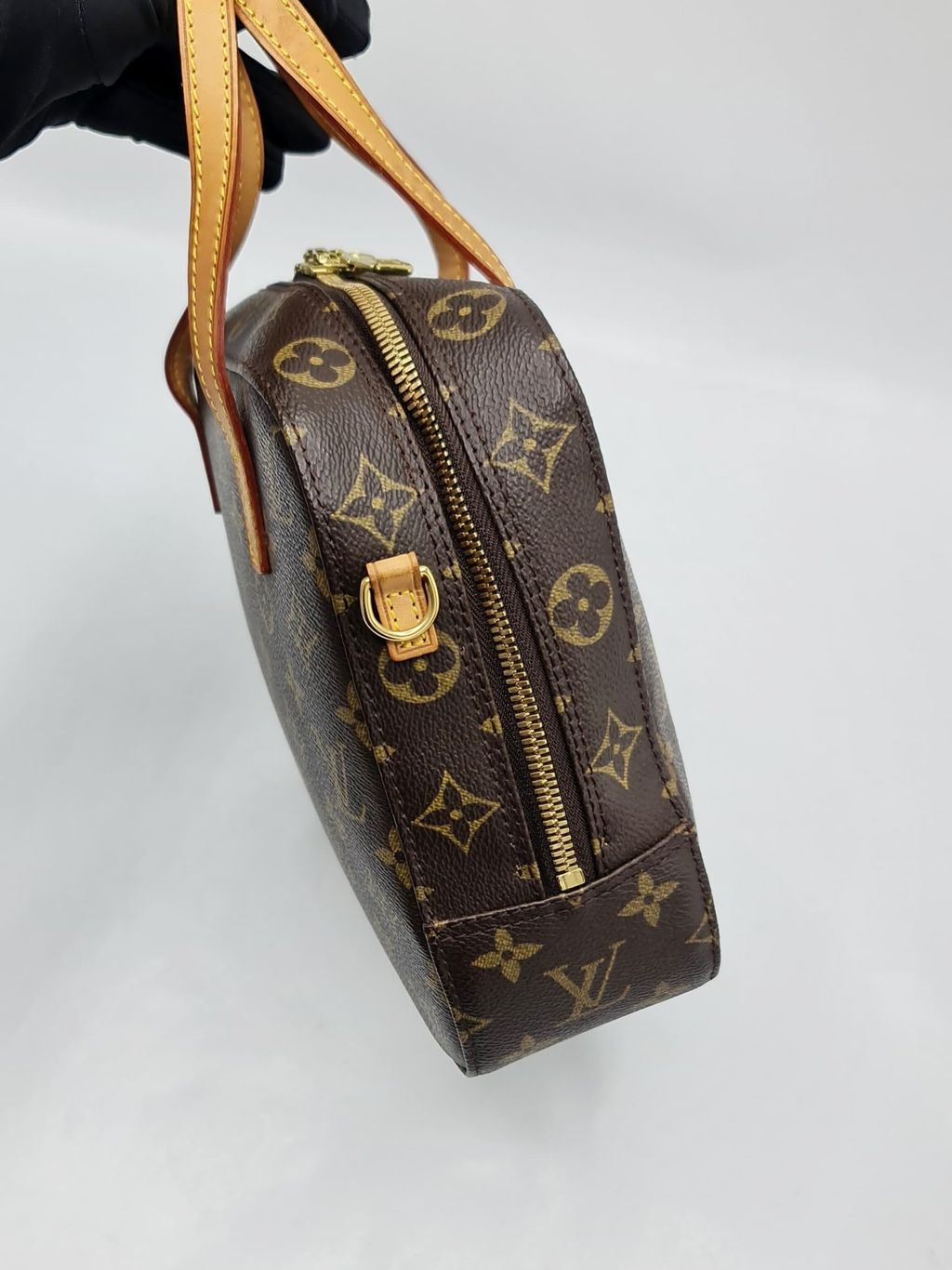 fa29cec2-d4f7-41d5-bcc5-b86917c163d5