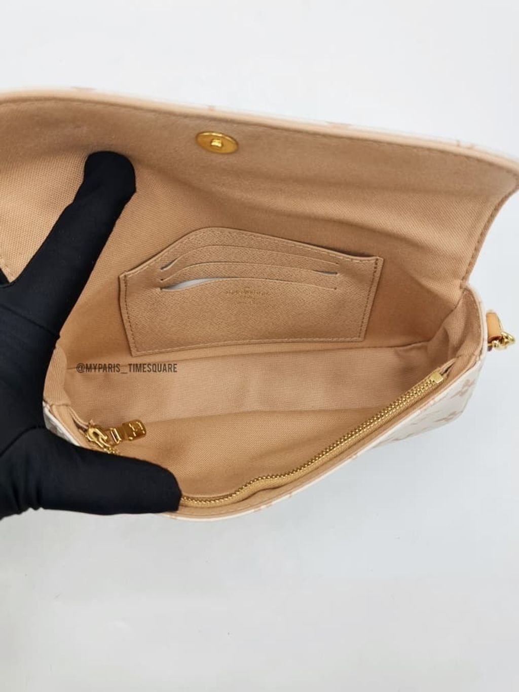 e41b75ff-2175-446f-9f27-174eacd03dd6